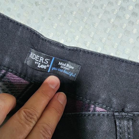 LEE RIDERS EUC WOMEN'S SIZE 16P WINTER LINED DENIM BLUE JEANS - Picture 3 of 6